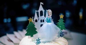 Read more about the article Organise the Best Frozen Birthday Party Ever