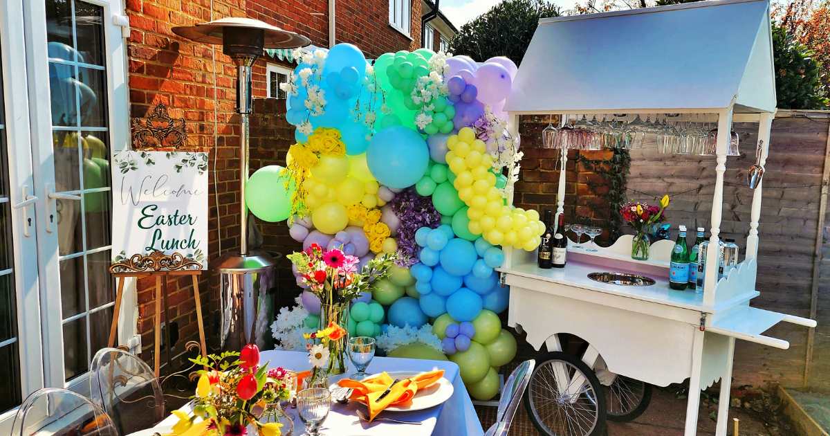 You are currently viewing Choosing the Right Backdrop for Your Party: Style and Design Tips