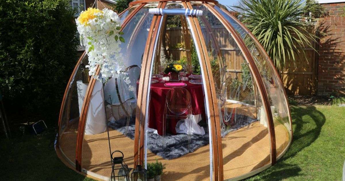 Read more about the article Crystal Domes Delight: Adding a Touch of Glamour to Your Occasion