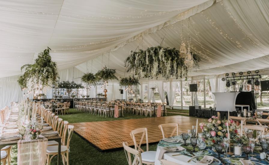 creative Wedding Backdrops