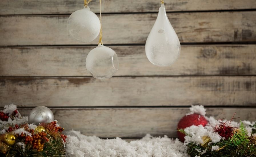 Set The Scene With Snowy Decor 
